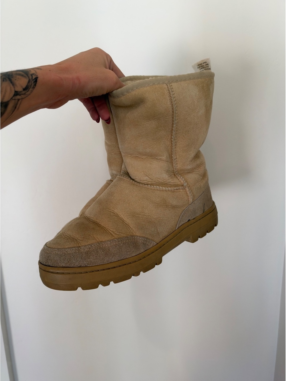 Vintage UGG Australia Ultra Short Women’s Boots Chestnut Size 8